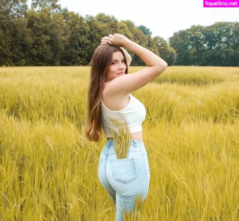 Jasmin Lutke OnlyFans Thumbnail #e48wggwWeN