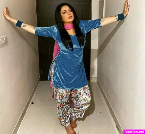 Jasmine Sandlas Main Profile Photo