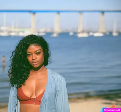 Javicia Leslie OnlyFans Thumbnail #KtMWOzJrPx