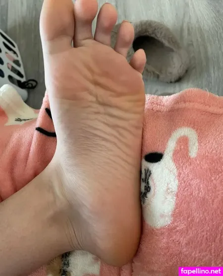 Jazzhascutefeet OnlyFans Thumbnail #FKM6t1qsau