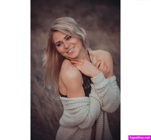 Jeanette Christinee OnlyFans Thumbnail #HAMMpYrWUQ