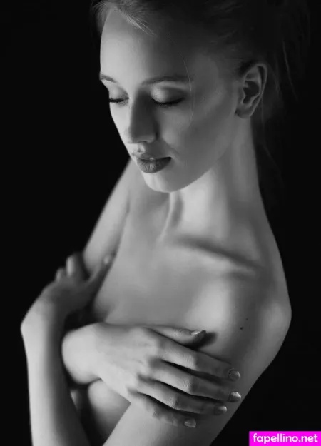 Jeanette Larsen OnlyFans Thumbnail #9PdVfVlizI