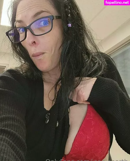 Jeanienorth OnlyFans Thumbnail #U8p9pEdns5