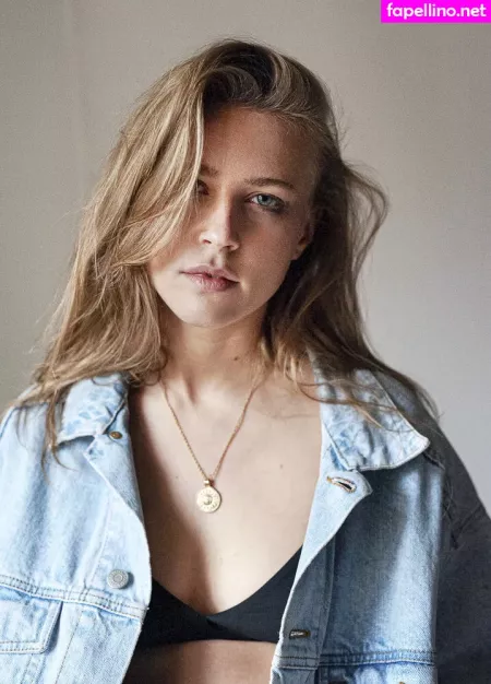 Jeanne Goursaud OnlyFans Thumbnail #GmG1lDX1Pu