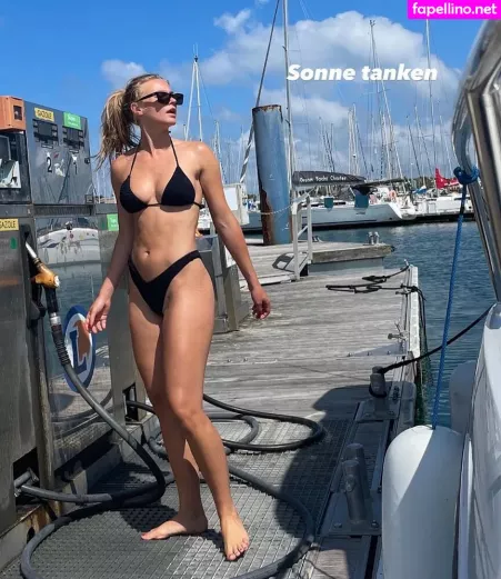 Jeanne Goursaud OnlyFans Thumbnail #N2jiygUZ4V