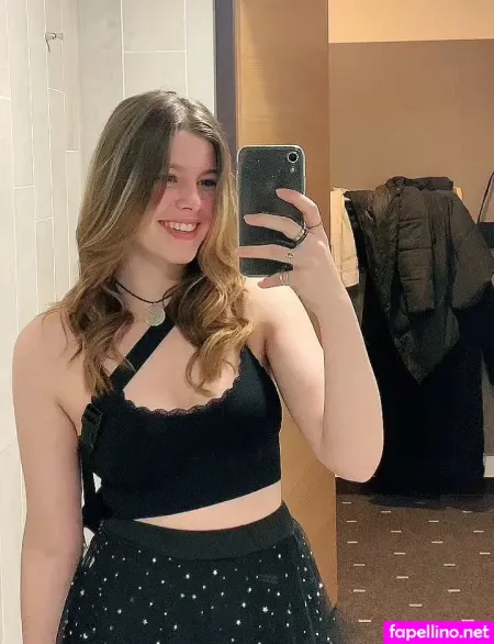 Jeanne Zeitler OnlyFans Thumbnail #E1acsDzKU3