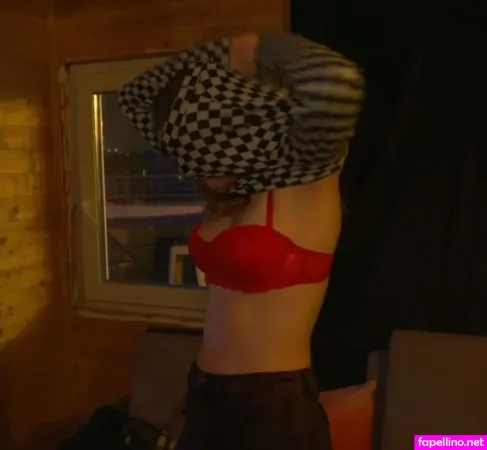 Jeanne Zeitler OnlyFans Thumbnail #j8J0qrPUd9