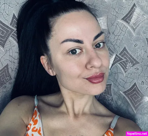 Jeannejamgold OnlyFans Thumbnail #QwFlhjgZ3M