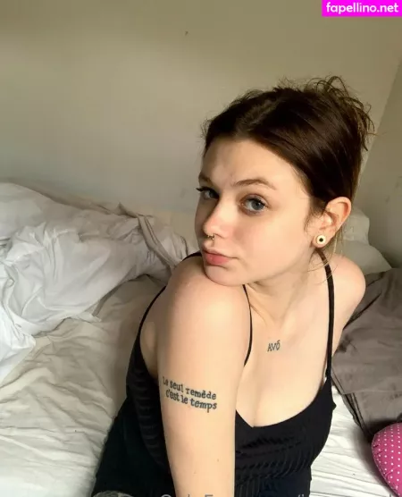 Jeanneosk OnlyFans Thumbnail #omOwSvOXgk
