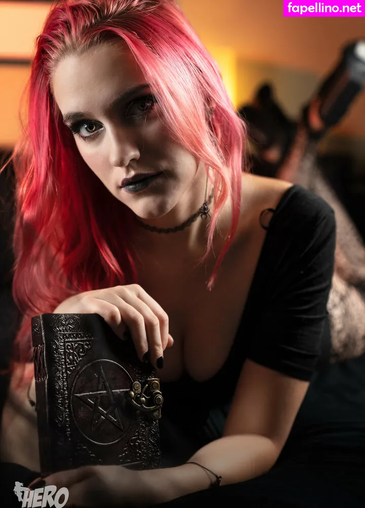 gothicartgirls, jeannietowndarkness Nude Leaked OnlyFans Photo #9nE7QFGbS0