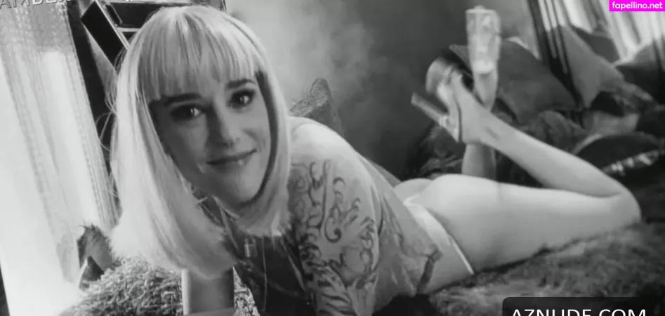 Jehnny Beth OnlyFans Thumbnail #VF94Ky4bbe