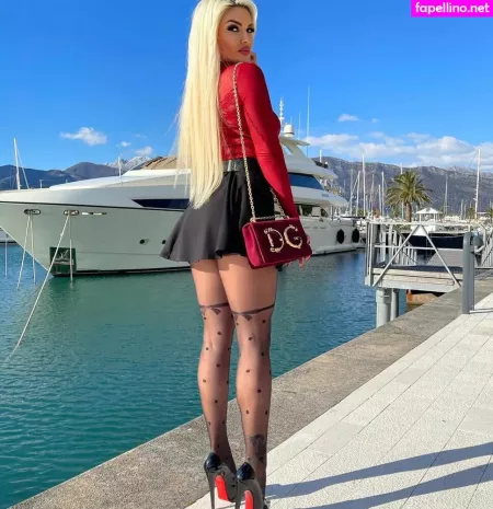 Jelena Unikat OnlyFans Thumbnail #1jHitgJiIl