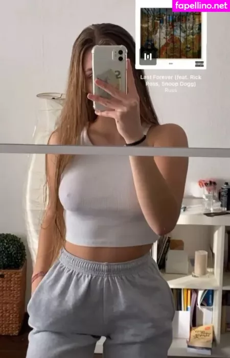 Jellefeline OnlyFans Thumbnail #1oh8MzFyK9