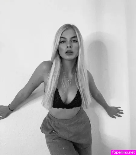 Jellina OnlyFans Thumbnail #MwT1ja3Rzl