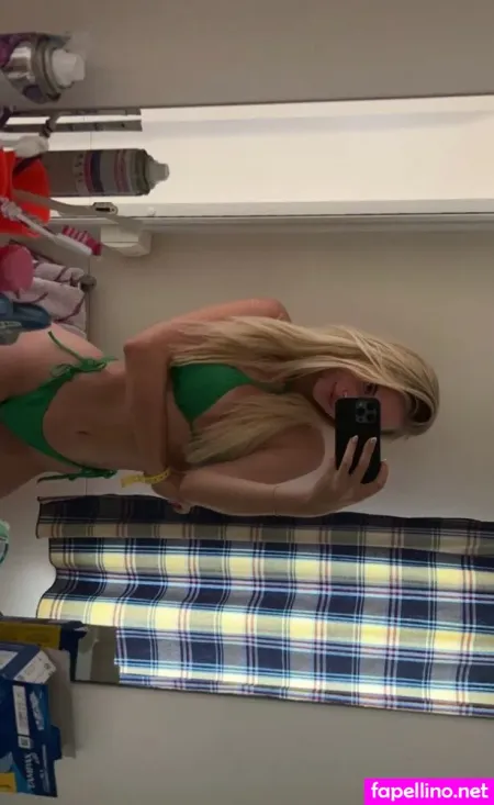 Jellina OnlyFans Thumbnail #zOM0m7naHc