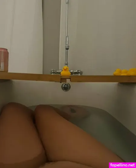 Jellybeanjulie2 OnlyFans Thumbnail #IpRJn6OXo7