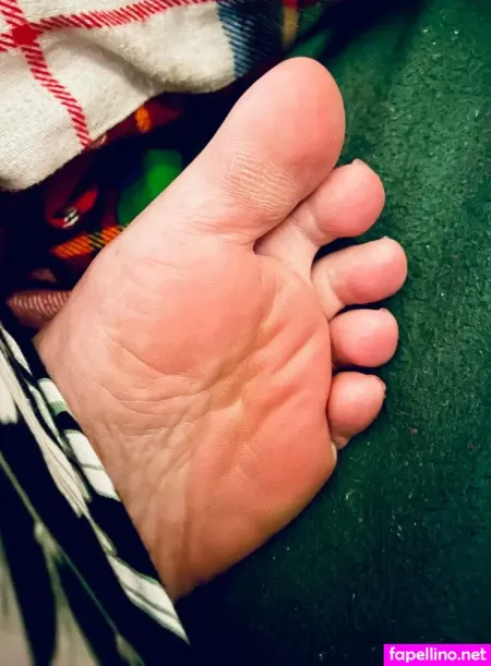 Jemsbigfeet 1 OnlyFans Thumbnail #0UJog1pUuY