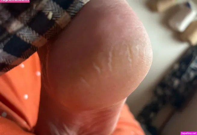 Jemsbigfeet 1 OnlyFans Thumbnail #yPtj7e52a5