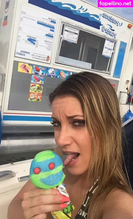 Jen Smith OnlyFans Thumbnail #r1UpsZgUy3