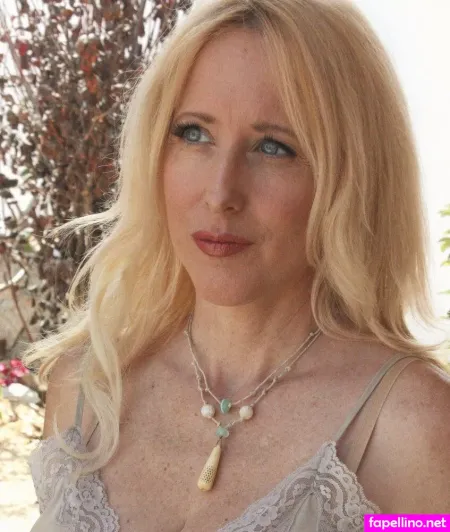 Jenelleaubade OnlyFans Thumbnail #9EpC9Yi85d