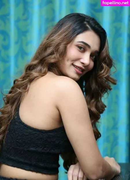 Jenifer Emmanuel OnlyFans Thumbnail #IIS7db6dYG