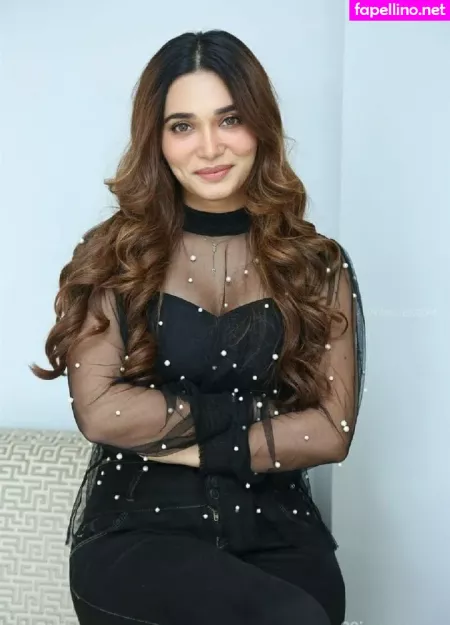 Jenifer Emmanuel OnlyFans Thumbnail #cDgN5hDrMM