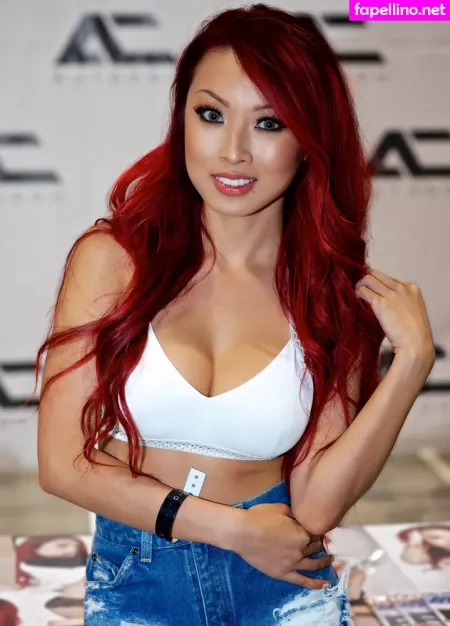 Jenn Q OnlyFans Thumbnail #9rfcQschQJ