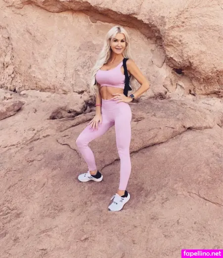 Jenn Stauss OnlyFans Thumbnail #EAtqMzdBT0