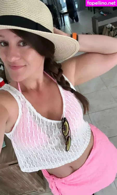 Jenna Ezarik OnlyFans Thumbnail #KN8KNFXiUQ