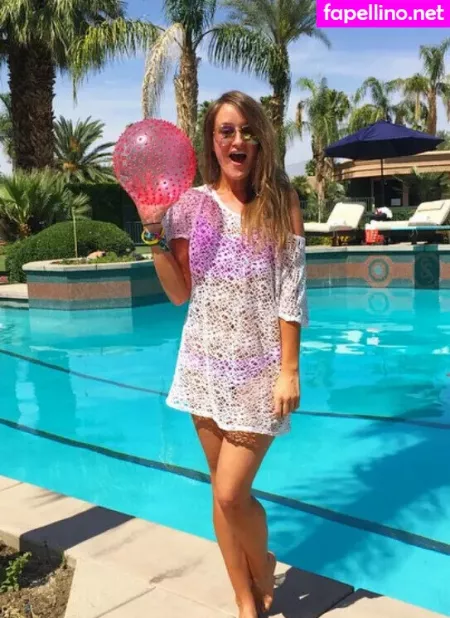 Jenna Ezarik OnlyFans Thumbnail #jFwvJ1TWVV