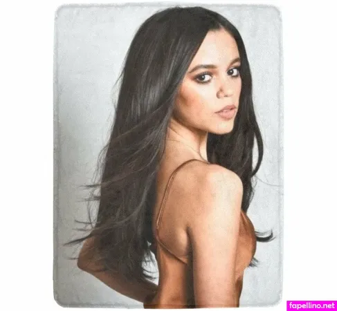 Jennaortega OnlyFans Thumbnail #x57P9QQLma
