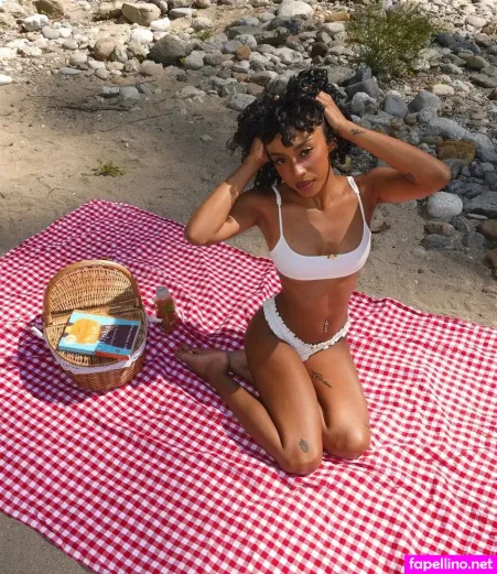 Jennelle Eliana OnlyFans Thumbnail #28YoSbesJ3