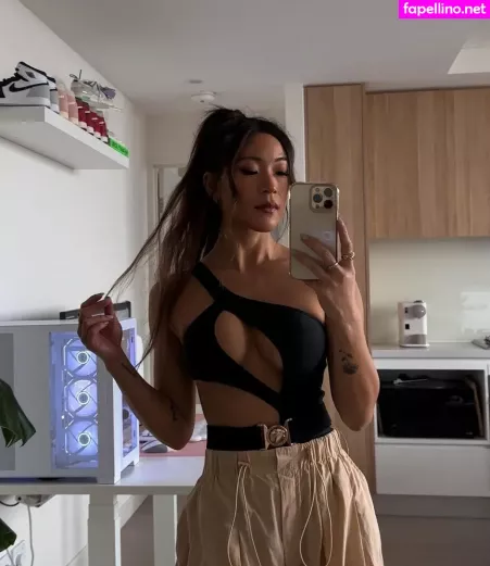 Jennifer Chong OnlyFans Thumbnail #0igVJ0oAAl