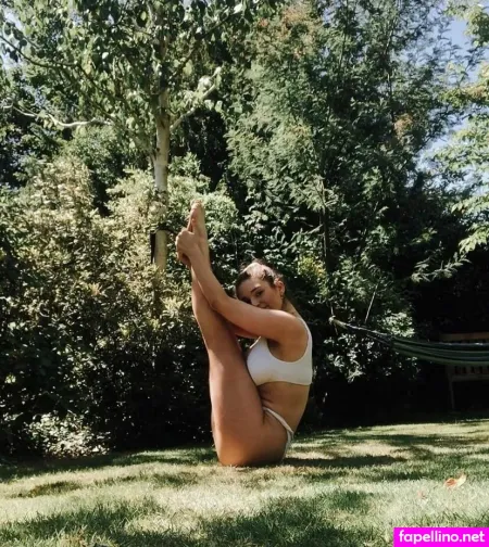 Jennifer Cohen OnlyFans Thumbnail #0Nzp20fxZU