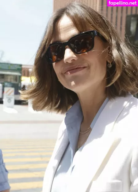 Jennifer Garner 1 OnlyFans Thumbnail #Kb18YDly1T