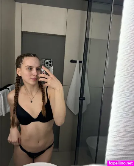 Jennifer Greyx OnlyFans Thumbnail #FKKk833XMi