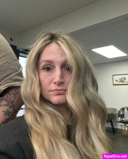 Jennifer Hodgin OnlyFans Thumbnail #3vgNCNXKPS