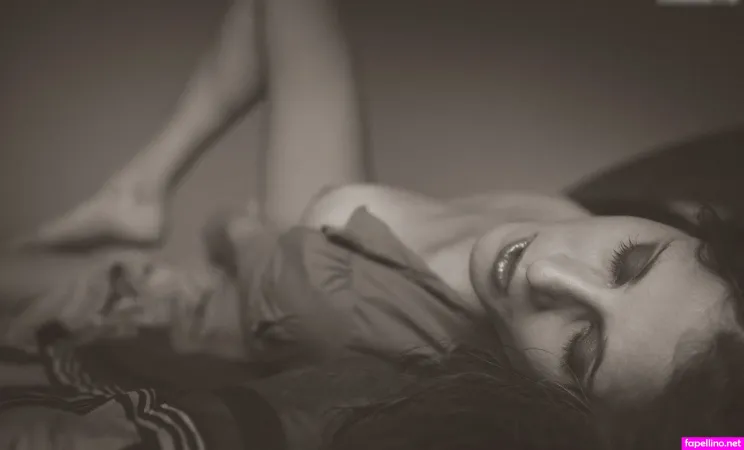 Jennifer Jacques OnlyFans Thumbnail #MtFHKzvjAc