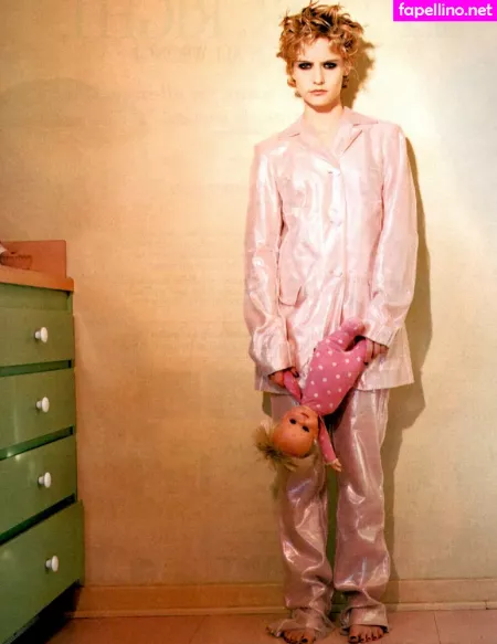 Jennifer Jason Leigh OnlyFans Thumbnail #lHulDGql1J