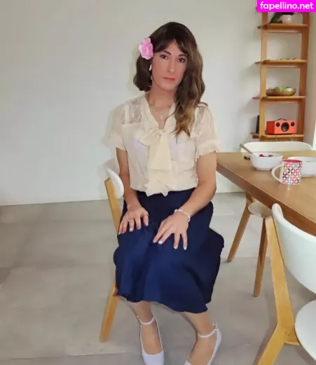 Jennifer London OnlyFans Thumbnail #DHbkCruxlV