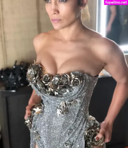 Jennifer Lopez OnlyFans Thumbnail #0TIApvLplB