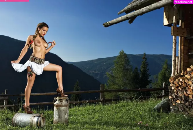 Jennifer Martin OnlyFans Thumbnail #TanbRfLYgz