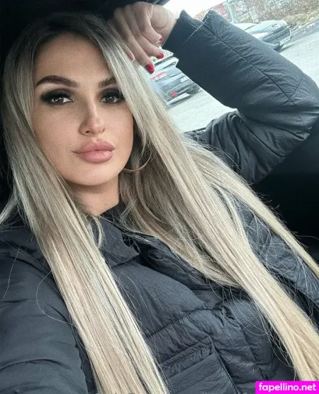 Jennifer Official 1 OnlyFans Thumbnail #8yYOidZkiC