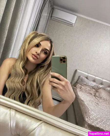 Jennifer Official 1 OnlyFans Thumbnail #KXmTfRCdhE