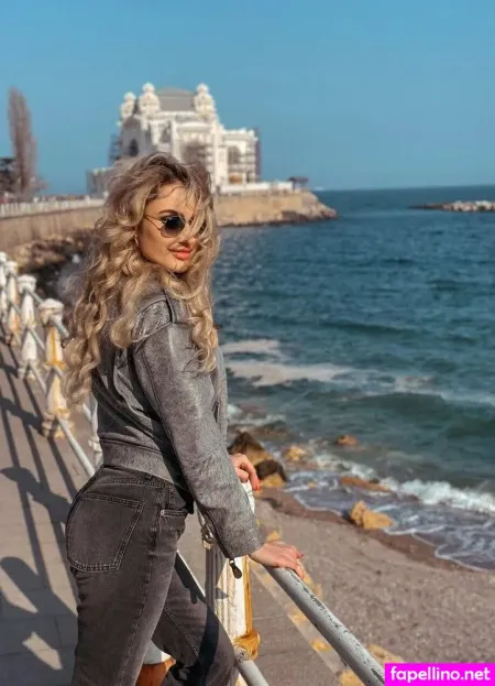 Jennifer Official 1 OnlyFans Thumbnail #MMhKQA8O7c