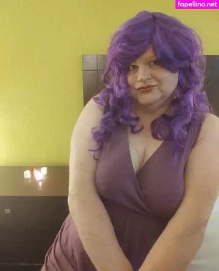 Jenniferpieclown OnlyFans Thumbnail #3vRzWFq4Fj