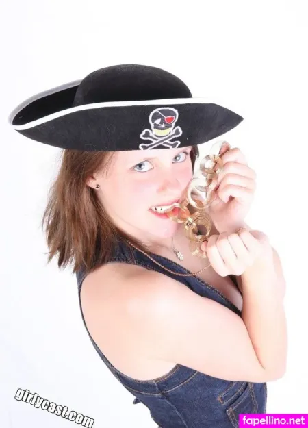 Jennin OnlyFans Thumbnail #CmGxhejzfS