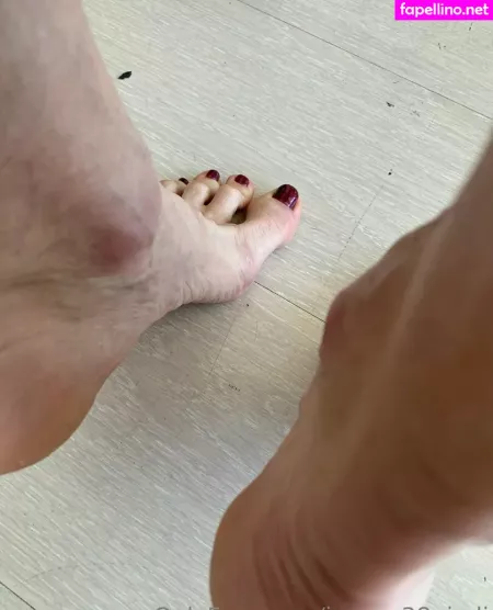 Jenny 38piedi OnlyFans Thumbnail #2W95aTrkLA