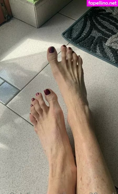 Jenny 38piedi OnlyFans Thumbnail #DzW60s5MOV