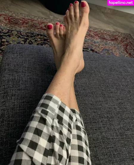 Jenny 38piedi OnlyFans Thumbnail #JGs6JSi9v5